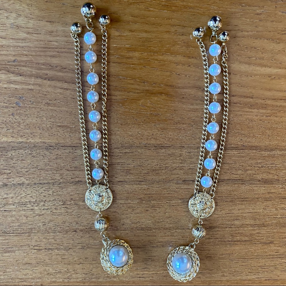 Faux pearl & gold pierced earrings, costume jewelry.